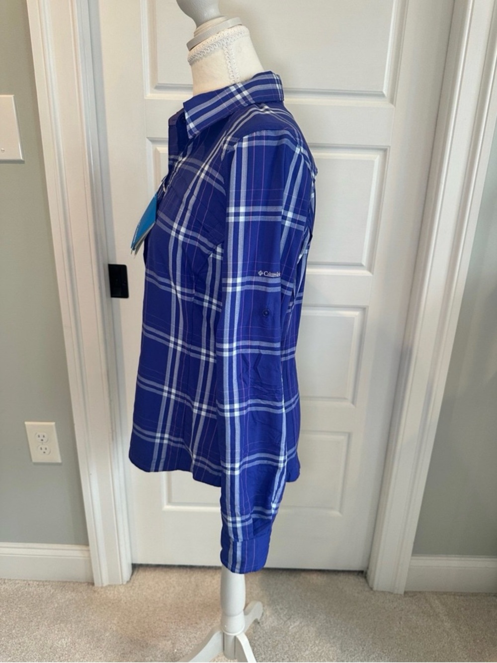 Columbia Omni-Shade UPF 40 Plaid Hiking Shirt Women’s Small Blue Purple NWT - Picture 3 of 7